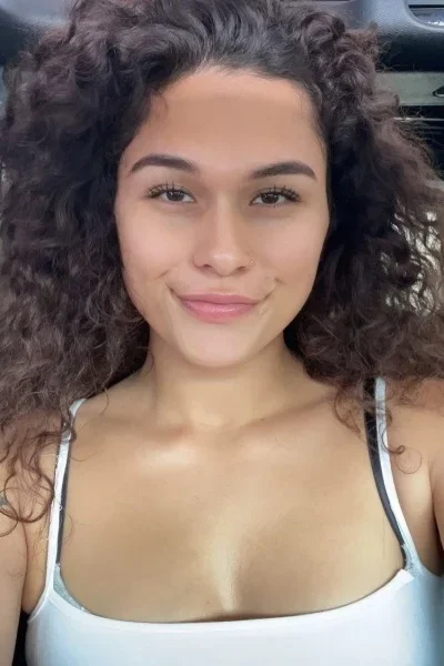 Alisia, bust size B, height 167, weight 61, age 25