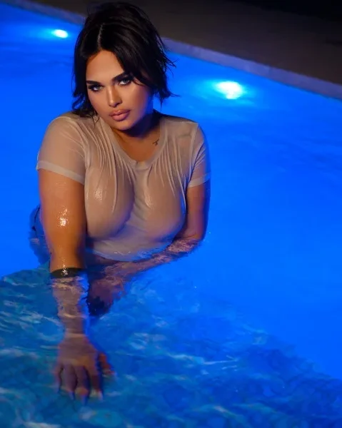 Ally, bust size C, height 180, weight 110, age 25, photo 3