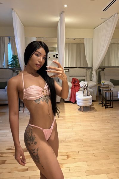 Ashlye, bust size A, height 165, weight 120, age 25