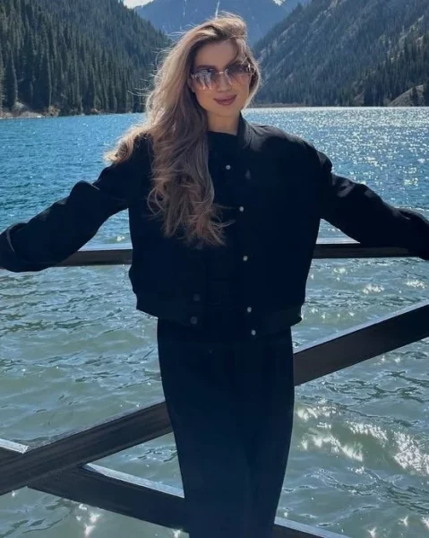 Adriana, bust size A, height 160, weight 51, age 19, photo 14