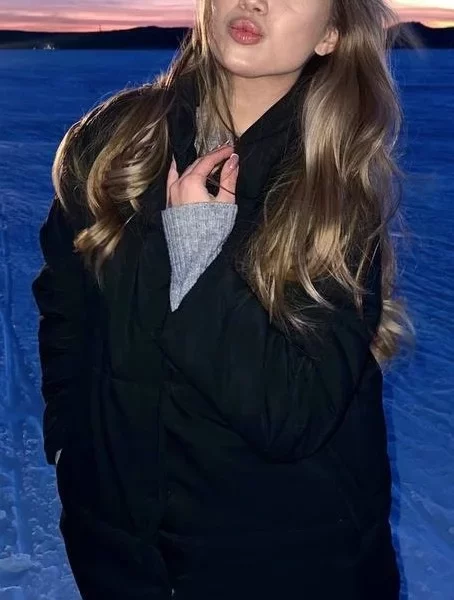 Adriana, bust size A, height 160, weight 51, age 19, photo 17