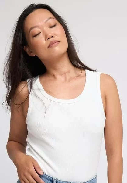 Elnara, bust size B, height 168, weight 50, age 28, photo 29