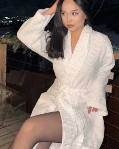 Charos, bust size B, height 164, weight 54, age 19, photo 4
