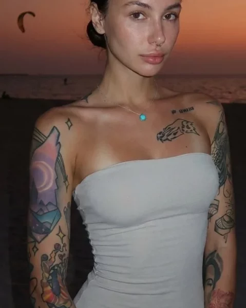 Eliza, bust size D, height 170, weight 63, age 27, photo 16