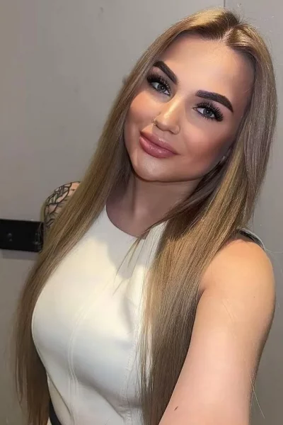 Katarina, bust size C, height 165, weight 56, age 27