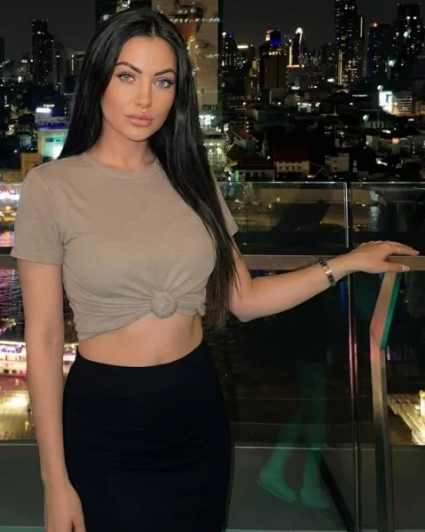 Layla, bust size E, height 175, weight 61, age 34, photo 19