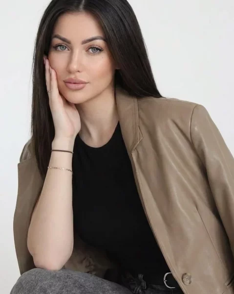 Daniela, bust size E, height 175, weight 61, age 34, photo 8