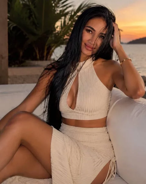 Simona, bust size B, height 166, weight 47, age 24, photo 31
