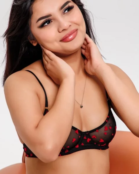 Gulzar, bust size B, height 170, weight 64, age 27, photo 16