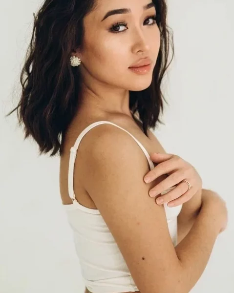Tomiris, bust size B, height 160, weight 50, age 24, photo 9