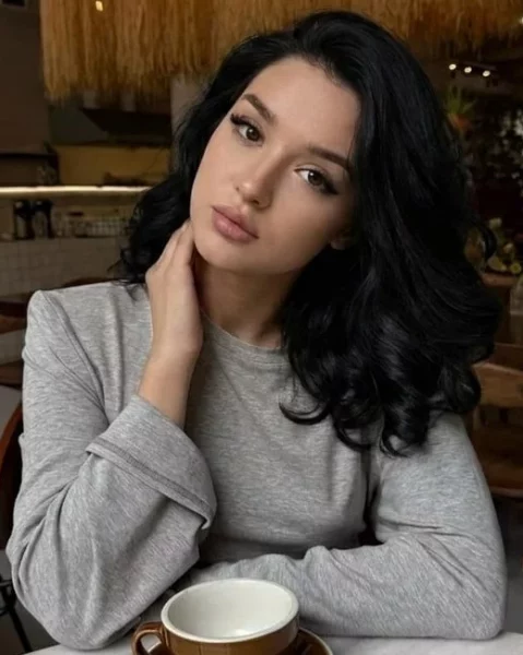 Yasmin, bust size C, height 170, weight 50, age 20, photo 20