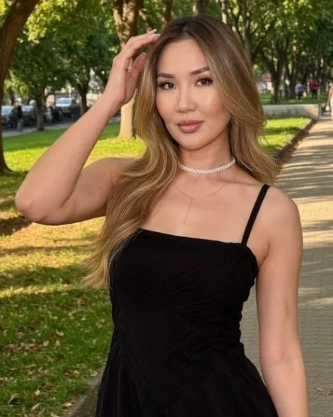 Zulhumor, bust size C, height 170, weight 52, age 27, photo 29