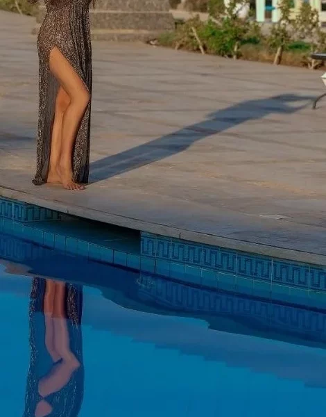 Farah, bust size C, height 167, weight 63, age 33, photo 6