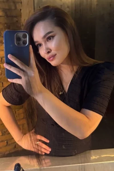 Helena, bust size B, height 160, weight 57, age 25