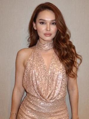 Helena , bust size B, height 160, weight 57, age 25