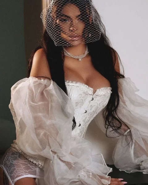 Rayhona, bust size C, height 170, weight 55, age 26, photo 25