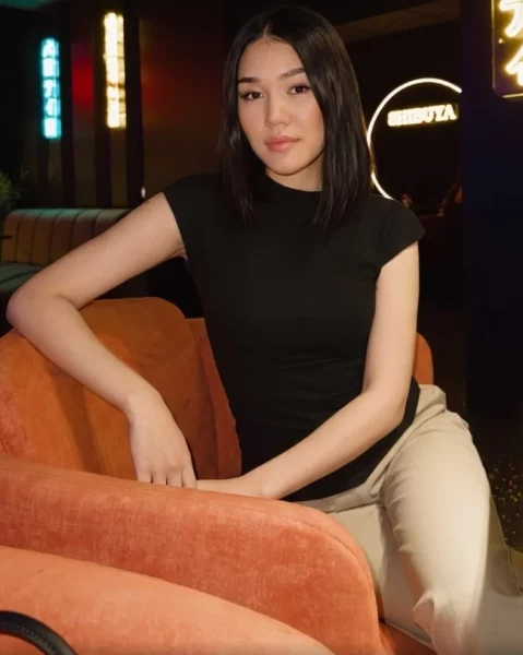 Olivia, bust size A, height 166, weight 56, age 27, photo 21