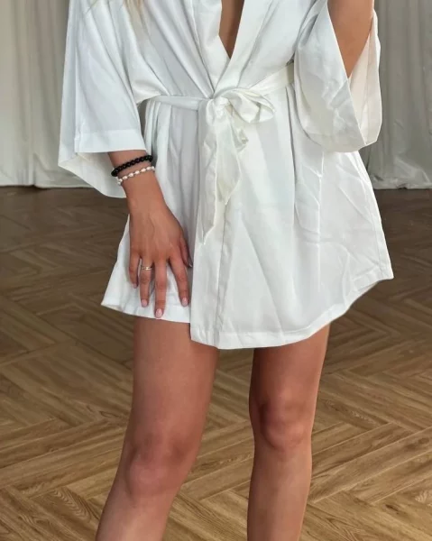 Malika, bust size B, height 152, weight 43, age 24, photo 4