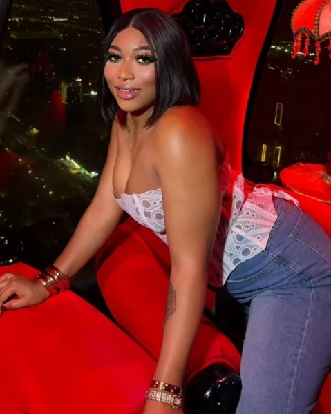Amira, bust size C, height 168, weight 78, age 25, photo 5