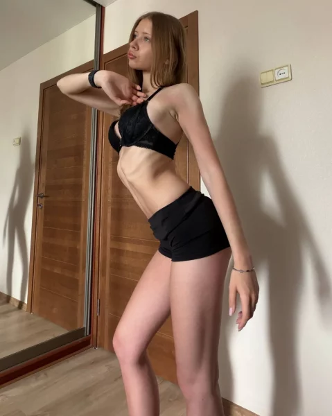 Parisa, bust size B, height 173, weight 51, age 18, photo 12