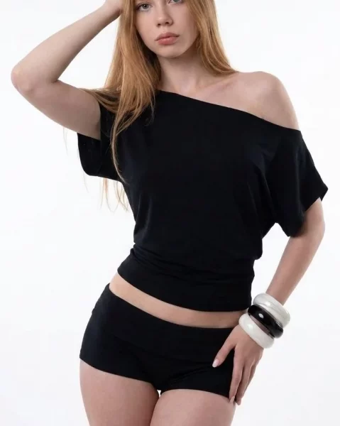 Parisa, bust size B, height 173, weight 51, age 18, photo 33