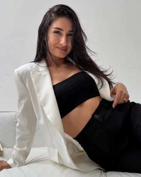 Vasylyna, bust size B, height 178, weight 51, age 24, photo 5